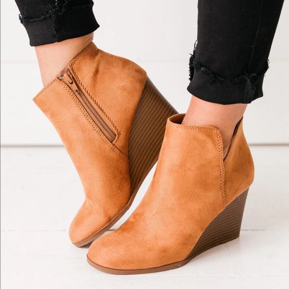 Soda Shoes - Brand New! Soda Ability Tan Suede Wedge Booty